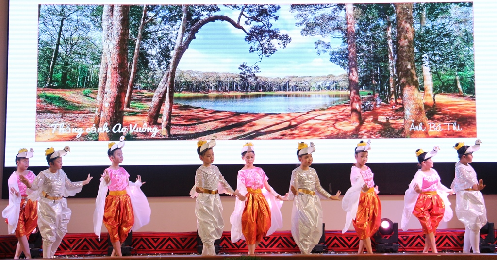 Trung tâm Sinh hoạt Thanh thiếu nhi tỉnh Trà Vinh