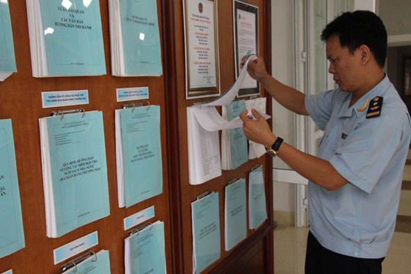 Các thủ tục hành chính được niêm yết công khai tại trụ sở của Chi cục Hải quan Buôn Ma Thuột.