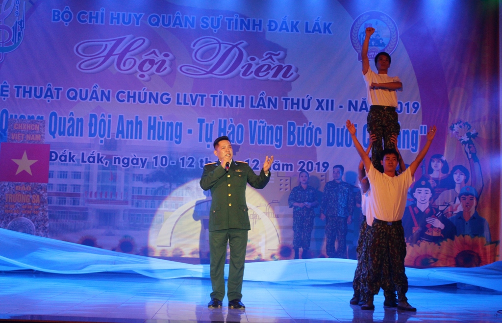 Tiết mục đơn ca nam 