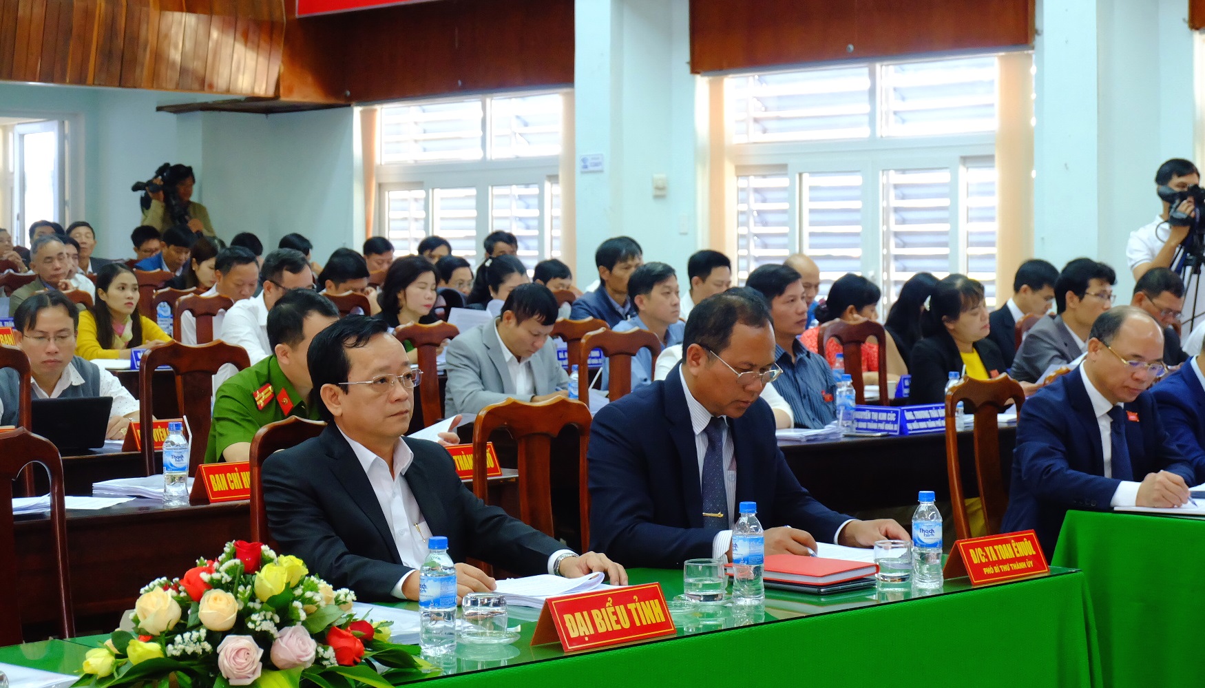 Các đại biểu tham dự Kỳ họp