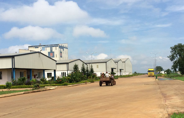 Các CCN trên địa bàn tỉnh đều chưa xây dựng, hoàn thiện hệ thống xử lý nước thải (Trong ảnh: Hạ tầng CCN Cư Kuin).  