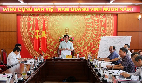 Các đại biểu tham dự buổi làm việc của Thường trực Tỉnh ủy để lấy ý kiến về sự cần thiết đối với việc đầu tư tuyến tránh phía Đông TP. Buôn Ma Thuột.