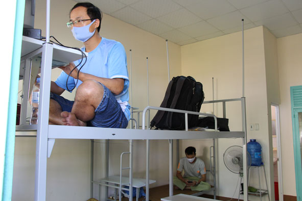 Trong khu cách ly của công nhân thủy điện mùa dịch.