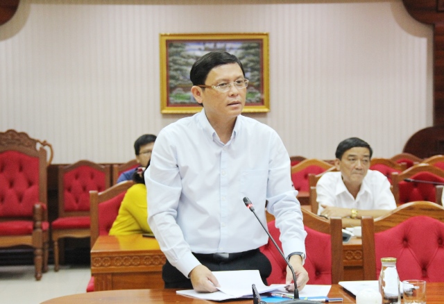 Phó Chủ tịch Thường trực UBND tỉnh Nguyễn Tuấn Hà phát biểu tại cuộc họp. 