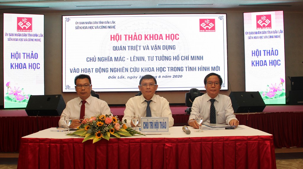 Chủ trì hội thảo