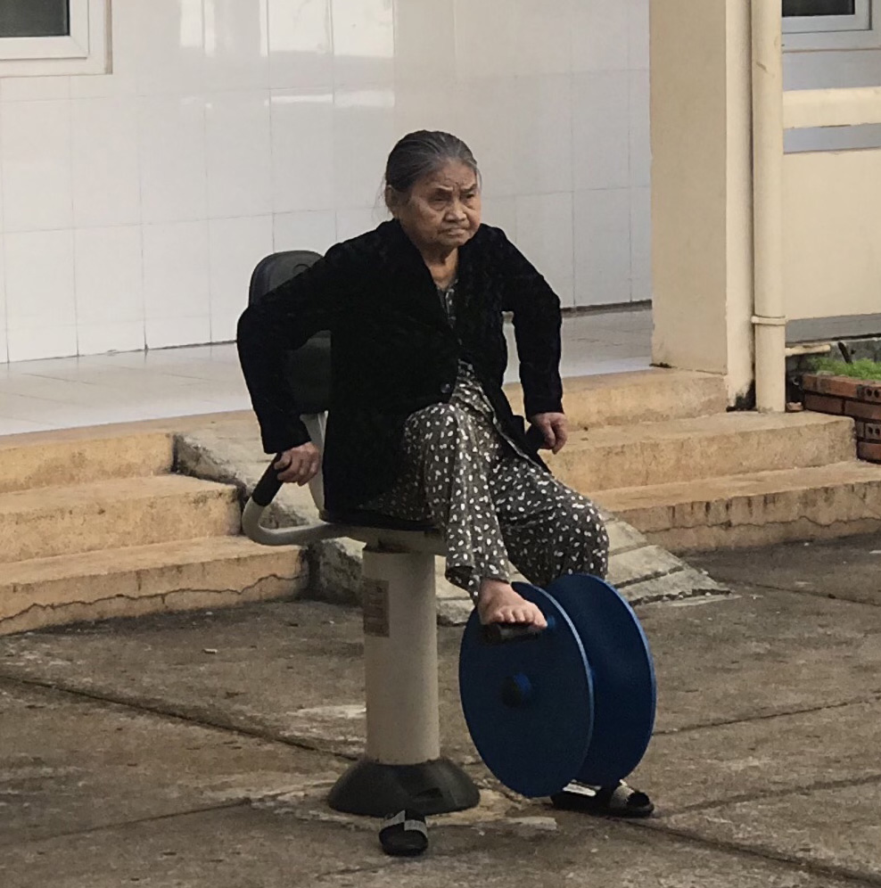 Tập luyện thể lực hợp lý kết hợp với việc dùng thuốc và theo dõi định kỳ tại các cơ sở y tế sẽ giúp người bệnh đái tháo đường kiểm soát tốt đường huyết.