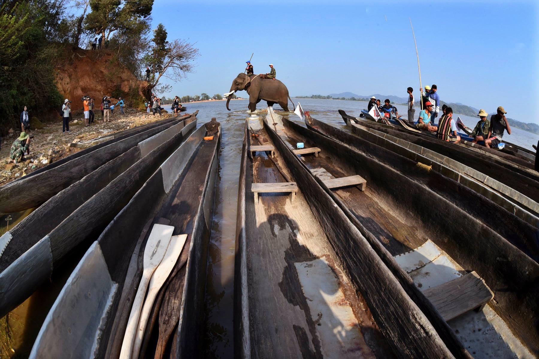 Điểm đến bên hồ Lắk. Ảnh: Chính Hữu