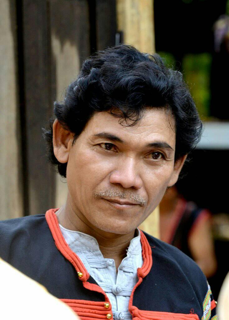 Nghệ nhân tạc tượng Y Thái Êban